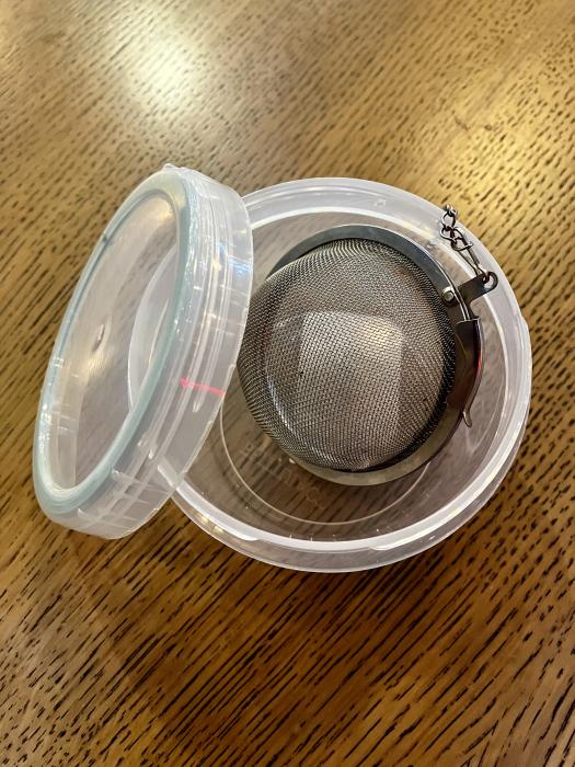 Контейнер и ситечко